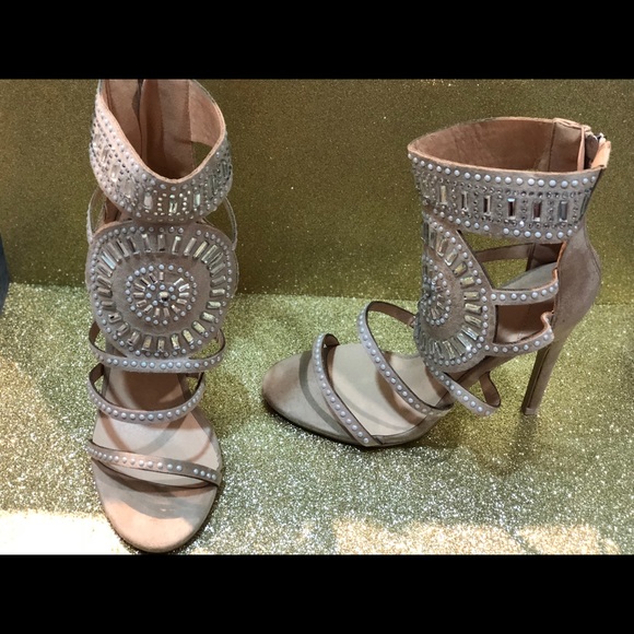 Beige statement sandals. Brand new with box. - Picture 2 of 5